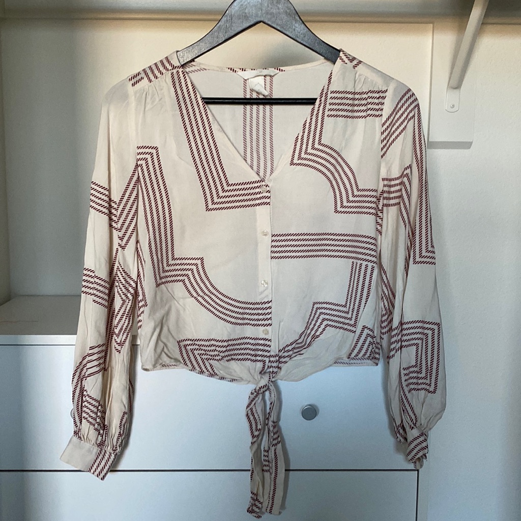 H&M Cropped Pattern Blouse